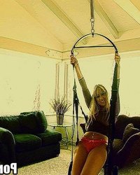 Милаха дрочила на качелях, а потом взяла за щеку 3 фотография