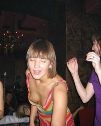 На пляже можно увидеть очень классных девах 5 фотография